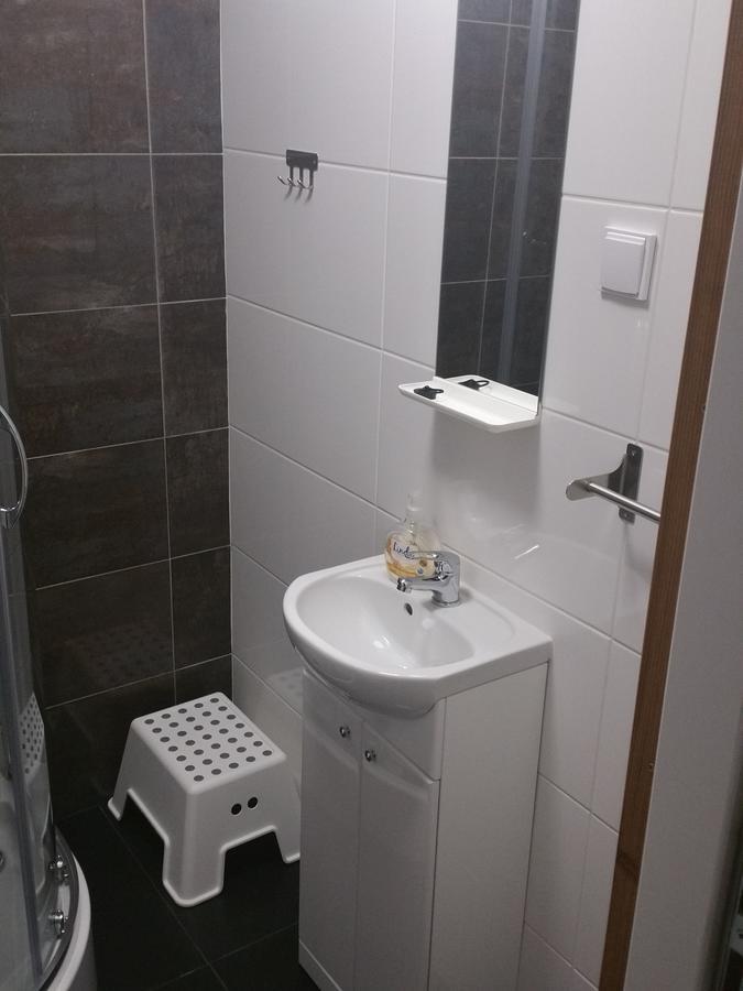 Kaktus 2 Nakvynės namai *